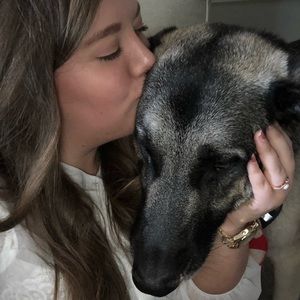 Meet your Posher, Caity